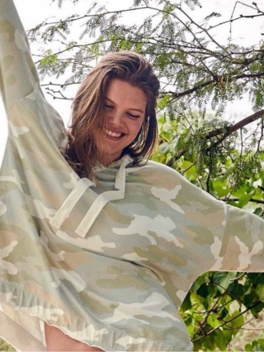 Aerie Oversized Sunwashed Desert Camo Hoodie size women’s small